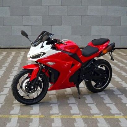 صورة دباب كهربائي سبور بتصميم جريء